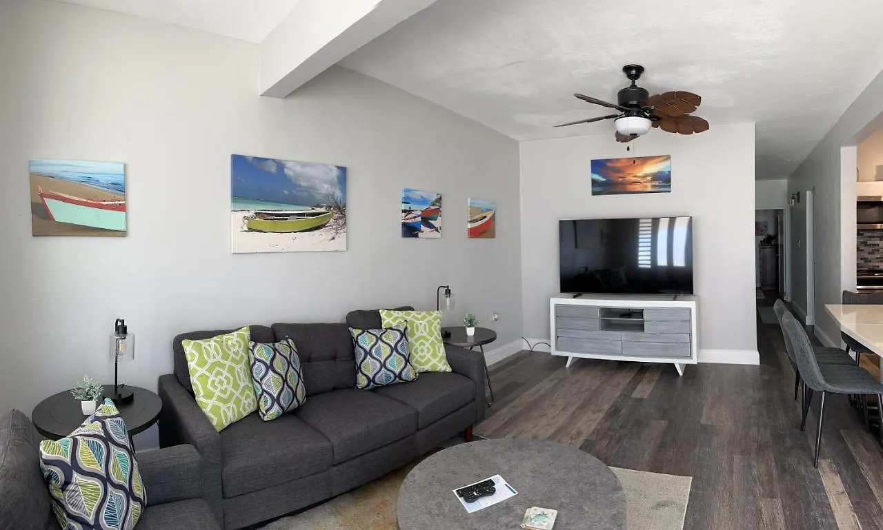 Aguada Beach Condos 아파트