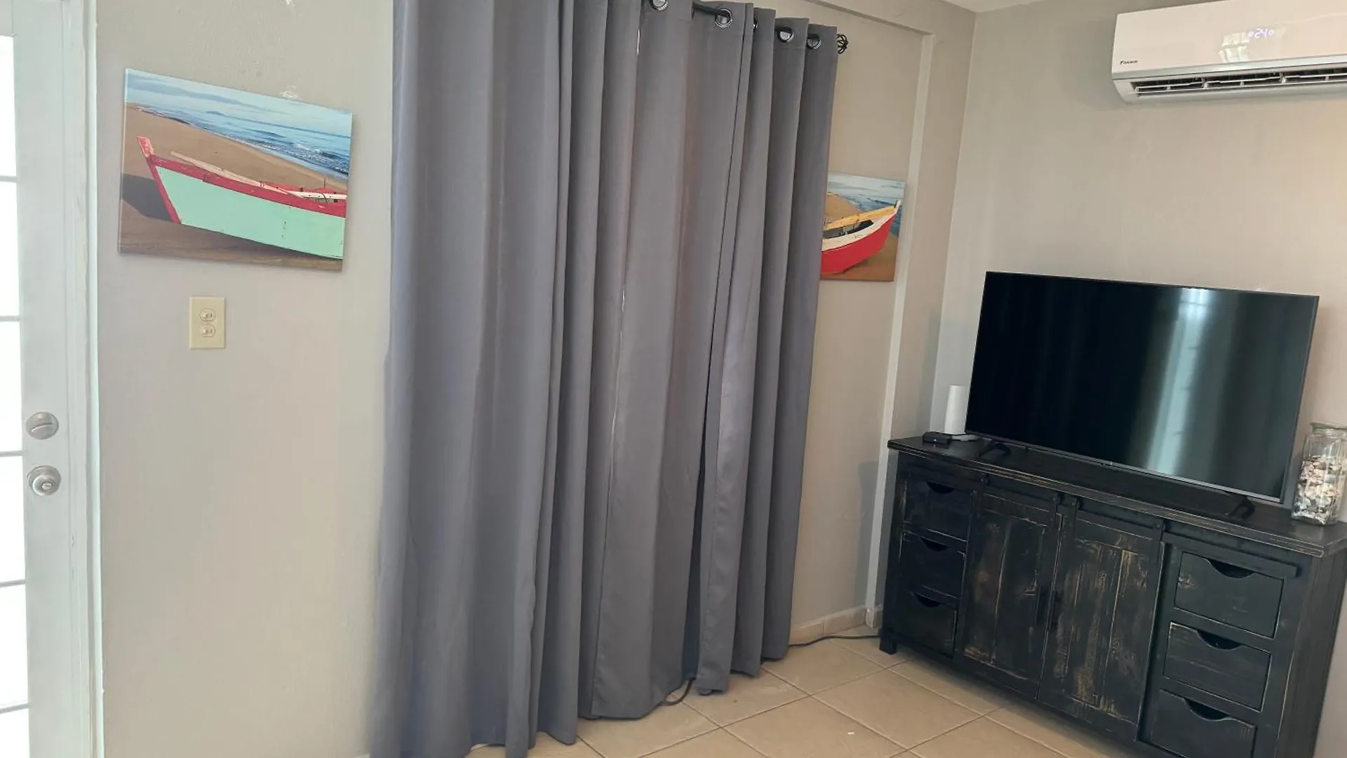 Aguada Beach Condos 아파트