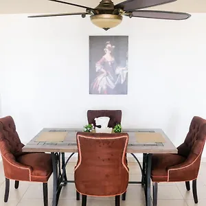Beautiful 3br Near Beach With Pool And Parking San Juan